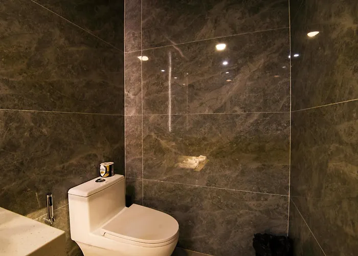 Anstay Marina Hotel
